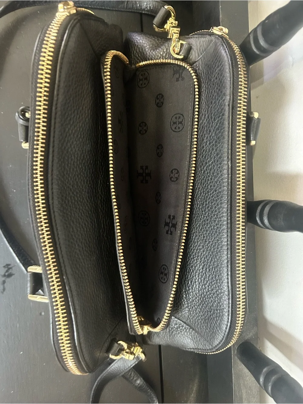 Tory Burch Black Pebbled Leather Satchel crossbody mint never used